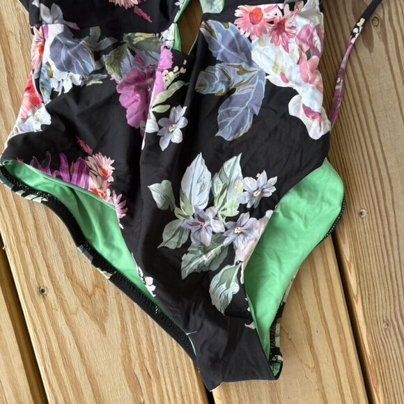 BECCA French Valley High-Leg One-Piece Swimsuit NWT Large - Picture 4 of 8